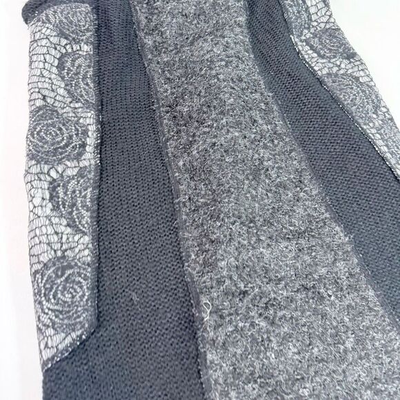 Metric Sweater Womens Small Black Floral Knitted Sleeveless Lagenlook Vest Wool - Picture 7 of 10